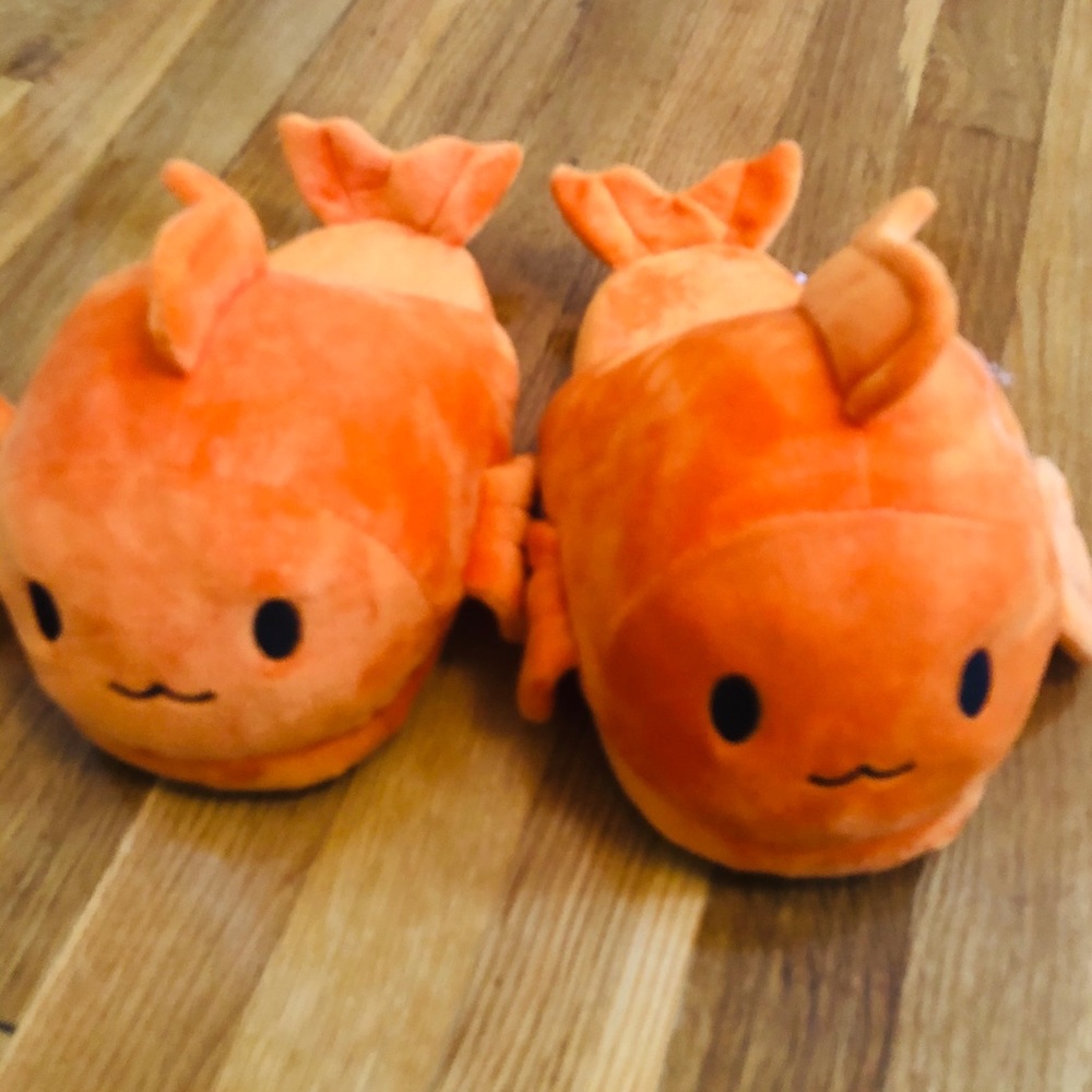 Goldfish slip ons